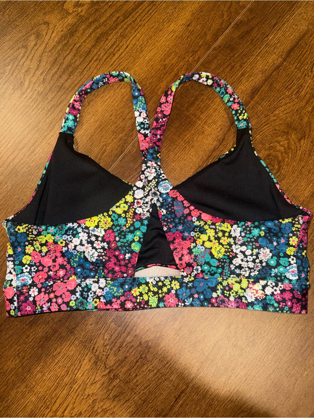 Champion Floral Cutout Sports Bra Size Medium - Picture 7 of 9